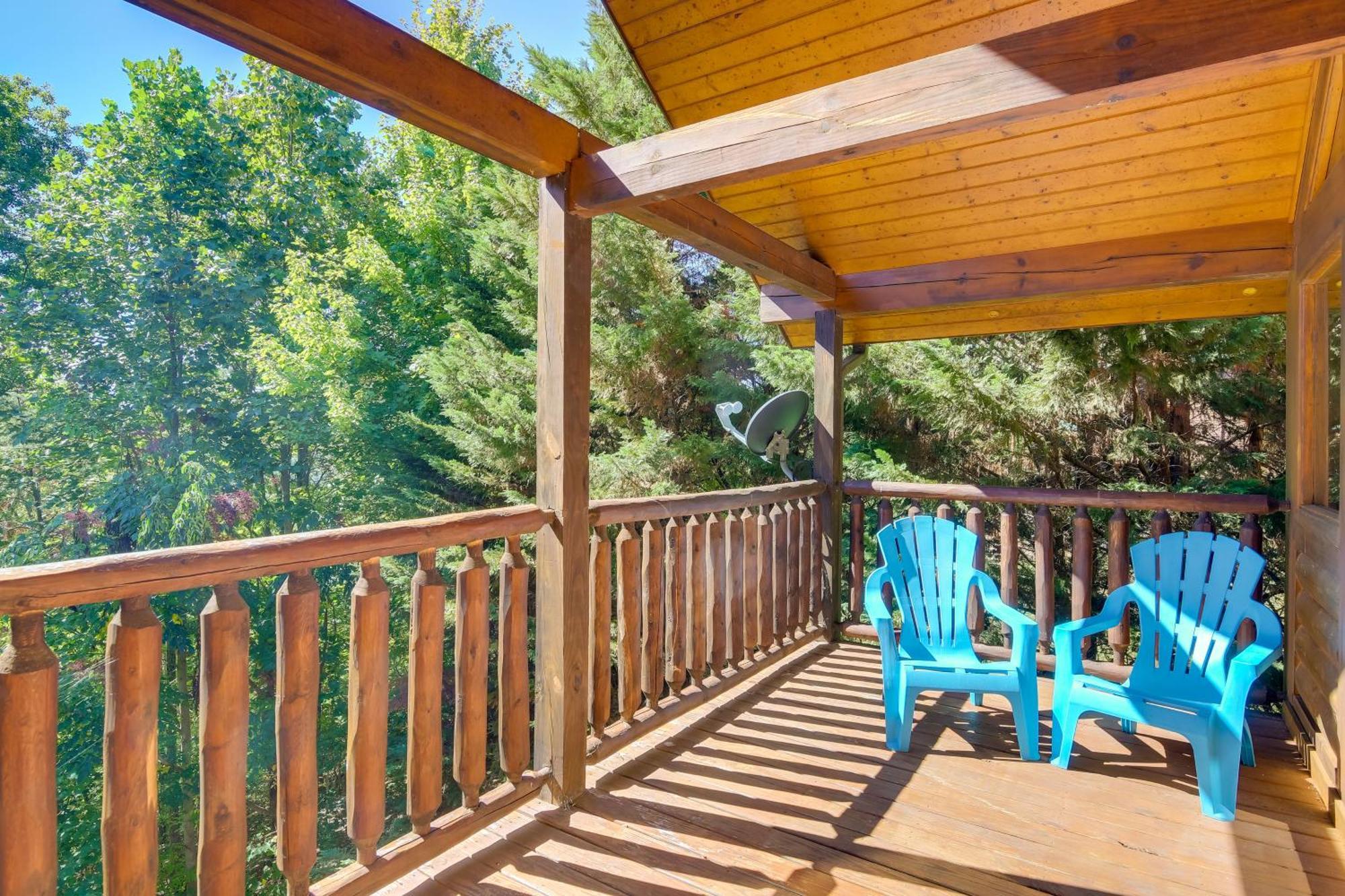 Secluded And Wooded Wears Valley Cabin With Fire Pit! Sevierville Eksteriør billede