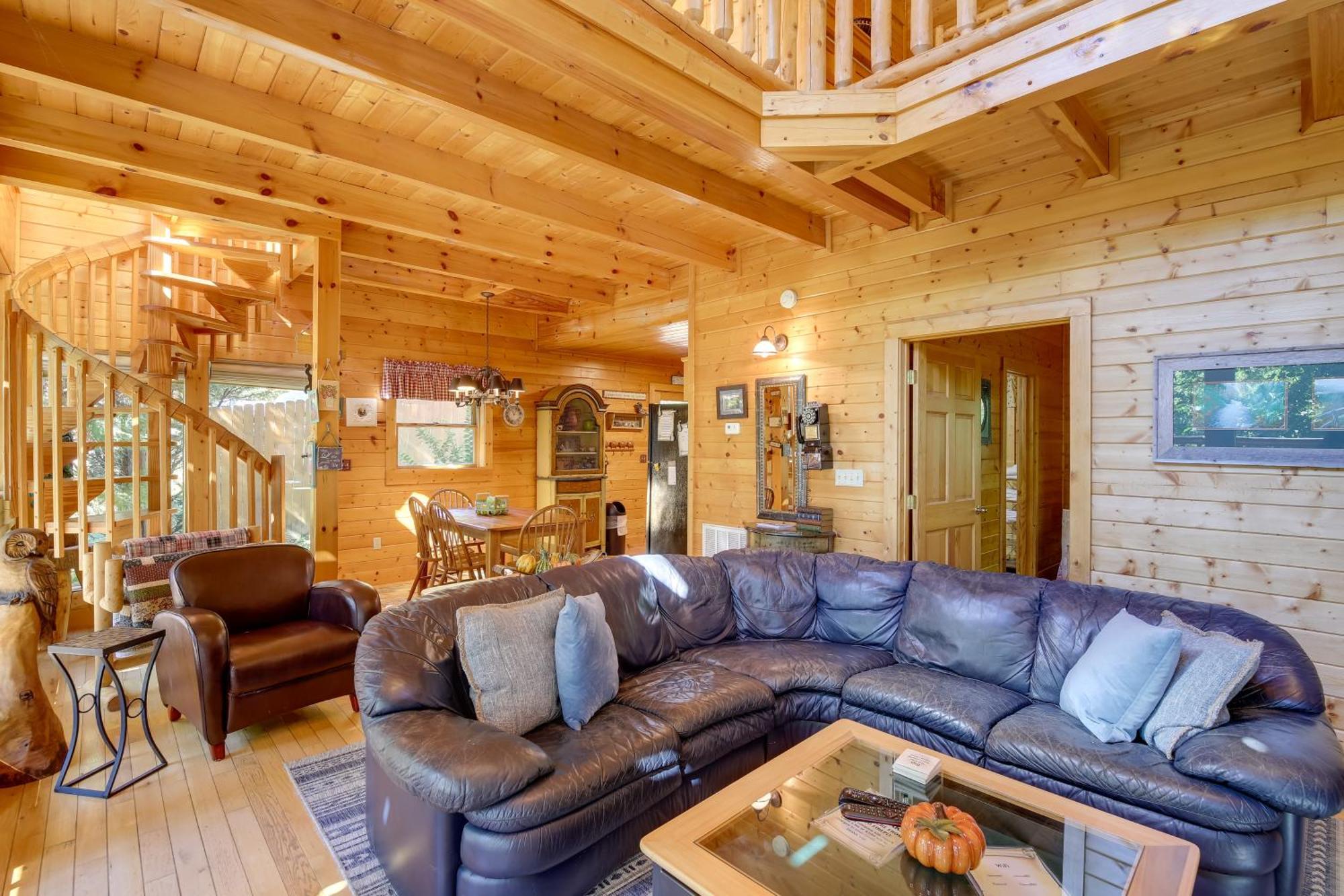 Secluded And Wooded Wears Valley Cabin With Fire Pit! Sevierville Eksteriør billede