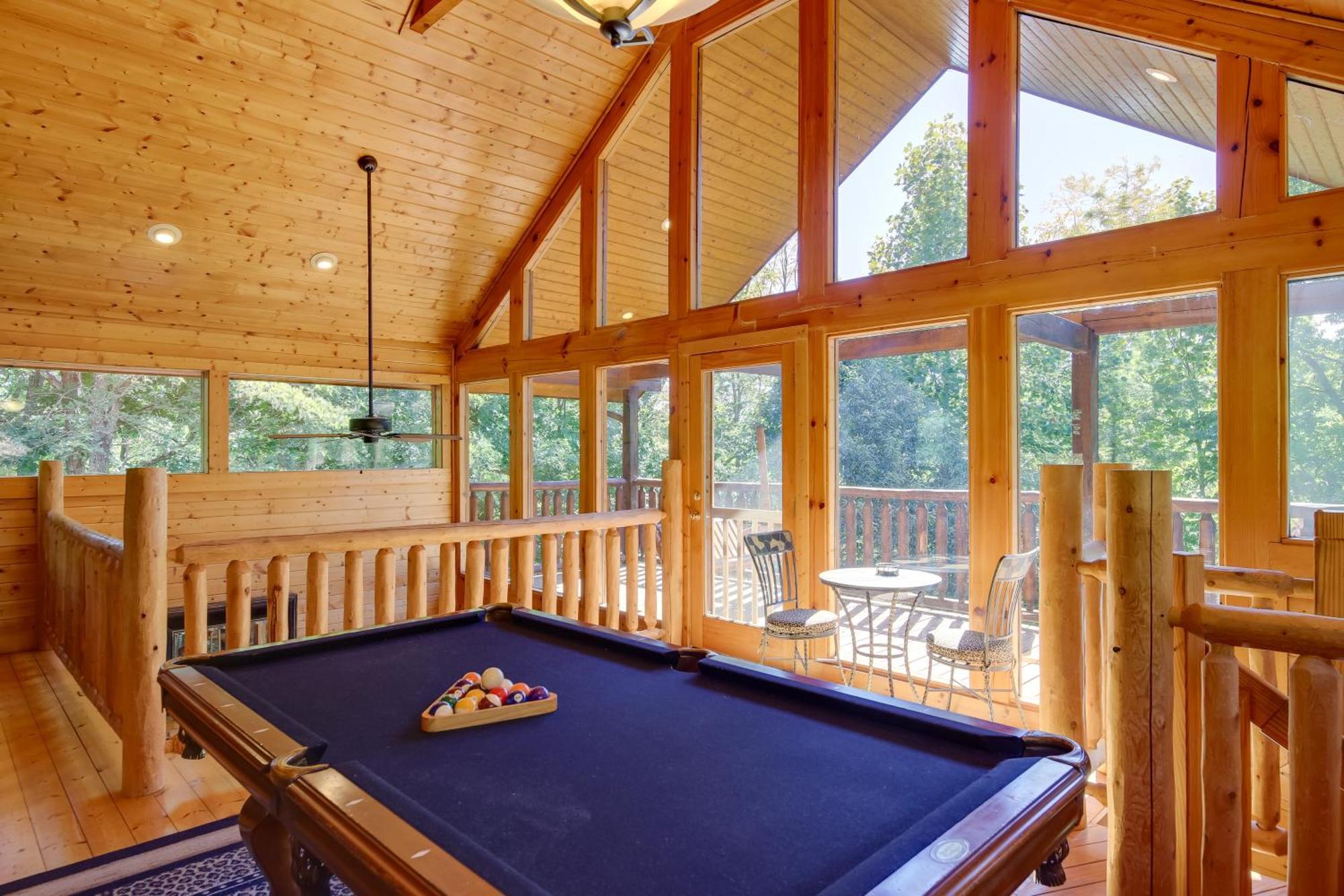 Secluded And Wooded Wears Valley Cabin With Fire Pit! Sevierville Eksteriør billede