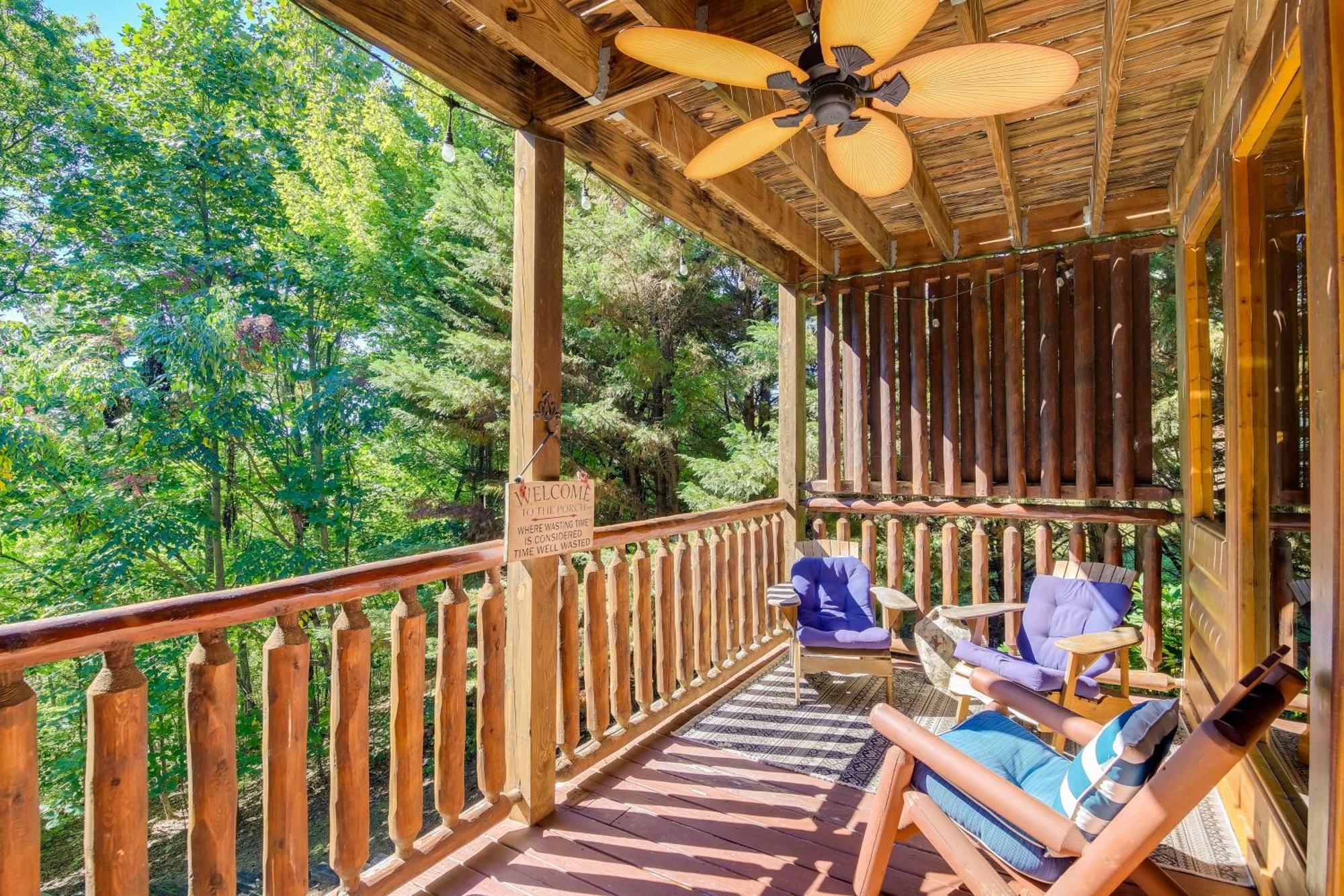 Secluded And Wooded Wears Valley Cabin With Fire Pit! Sevierville Eksteriør billede